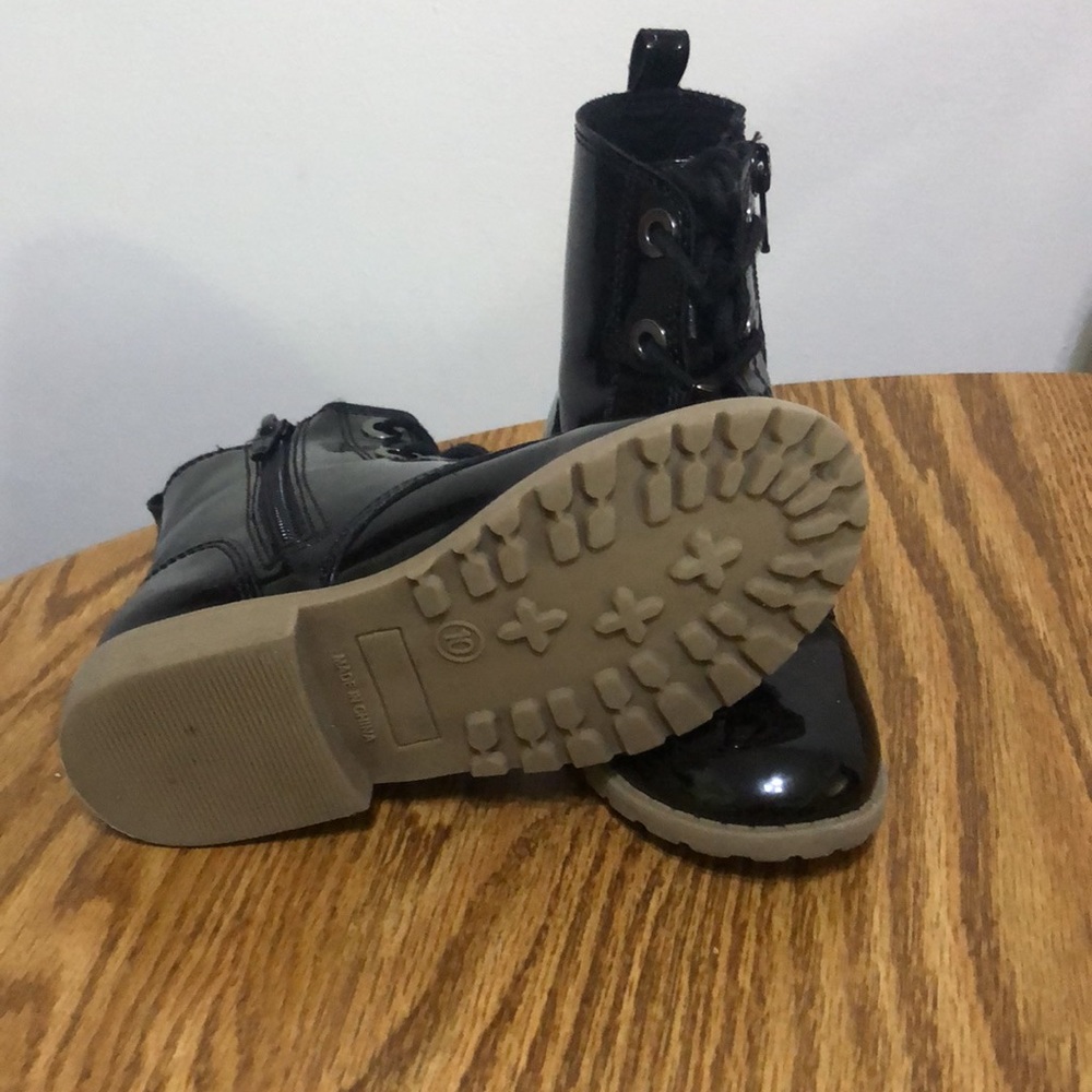 Boots - Picture 3 of 3
